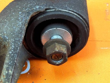 Рычаг передний нижний правый MERCEDES-BENZ M-класс W164 рестайлинг (2008 - 2011) — Разборка Мерседес