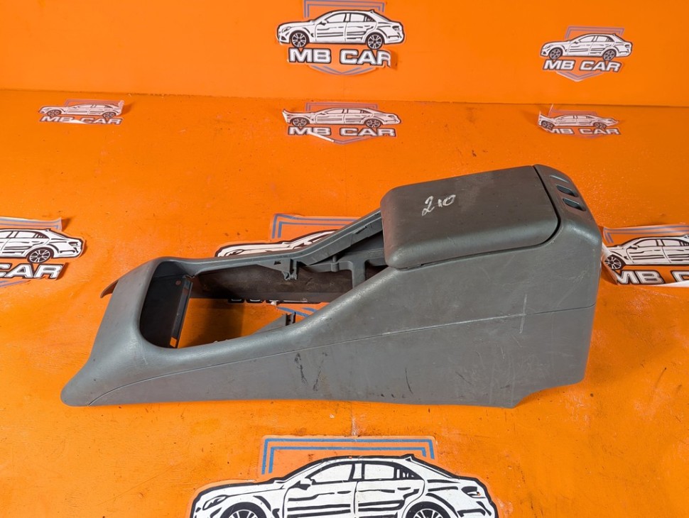 Подлокотник MERCEDES-BENZ M-класс W163 (1997 - 2001) фото 1 &mdash; Разборка Мерседес