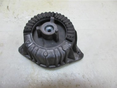 Опора двигателя MERCEDES-BENZ C-класс W204/S204/С204 рестайлинг (2011 - 2015) — Разборка Мерседес