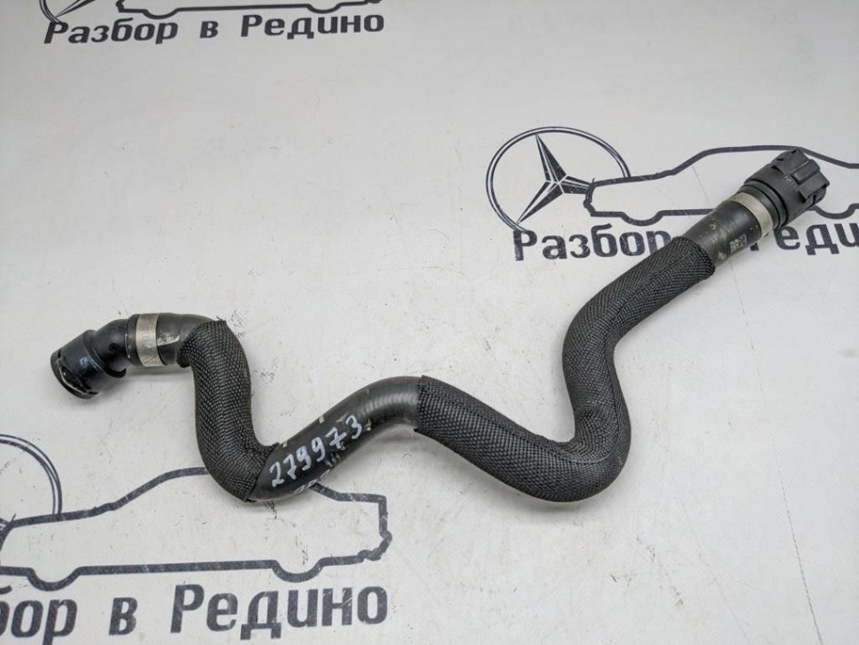 Патрубок ОЖ MERCEDES-BENZ CLA-класс C118/X118 (2019 - 2023) фото 1 — Разборка Мерседес
