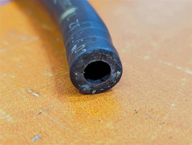 Шланг подогрева бачка омывателя MERCEDES-BENZ S-класс W220 рестайлинг (2002 - 2005) — Разборка Мерседес