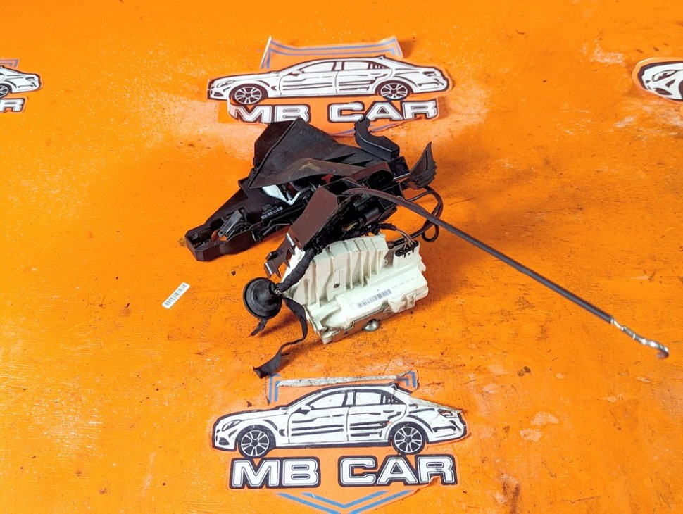 Замок двери передней левой MERCEDES-BENZ M-класс W164 рестайлинг (2008 - 2011) фото 1 &mdash; Разборка Мерседес