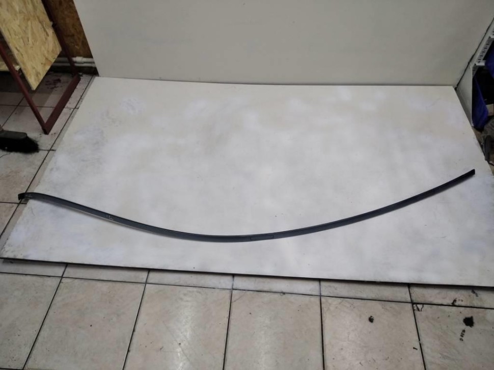 Молдинг крыши MERCEDES-BENZ E-класс W212/S212/C207/A207 (2009 - 2013) фото 1 — Разборка Мерседес