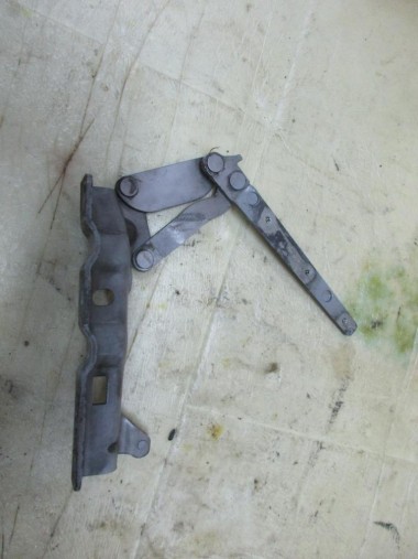 Петля капота MERCEDES-BENZ C-класс W203/S203/CL203 (2000 - 2004) — Разборка Мерседес