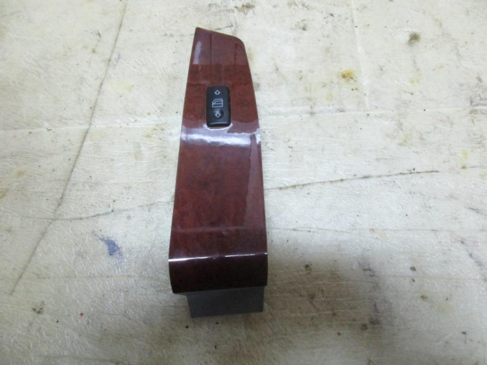 Кнопка стеклоподъемников MERCEDES-BENZ S-класс W220 рестайлинг (2002 - 2005) фото 1 — Разборка Мерседес