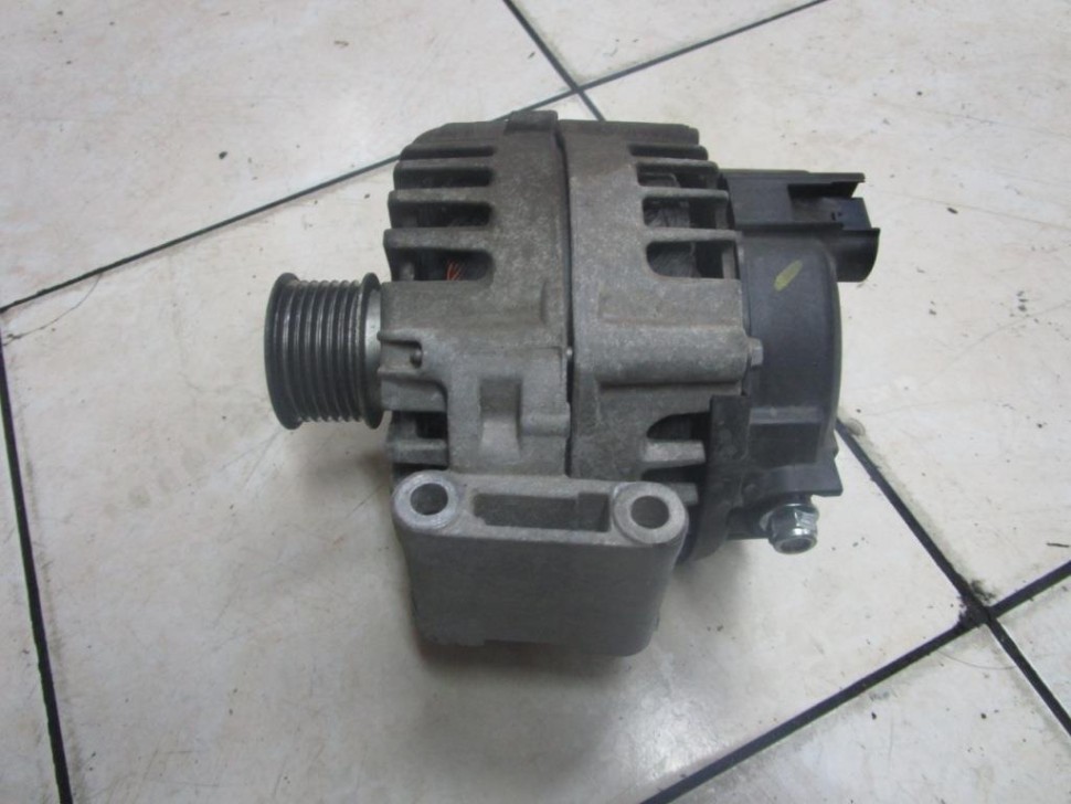 Генератор MERCEDES-BENZ CLS-класс C218/X218 рестайлинг (2014 - 2017) фото 1 — Разборка Мерседес