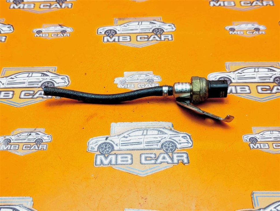 Датчик давления топлива MERCEDES-BENZ C-класс W204/S204 (2006 - 2011) фото 1 — Разборка Мерседес