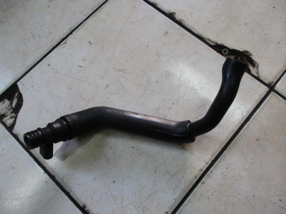 Трубка вентиляции картерных газов MERCEDES-BENZ E-класс W211/S211 (2002 - 2006) фото 1 — Разборка Мерседес