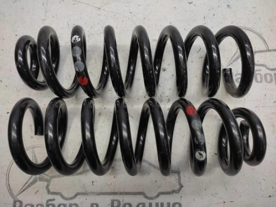 Пружина задняя MERCEDES-BENZ C-класс W205/S205/C205/A205 рестайлинг (2018 - 2023) фото 1 — Разборка Мерседес