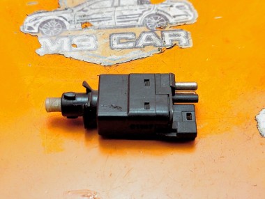 Выключатель стоп-сигнала MERCEDES-BENZ E-класс W124/S124/C124/A124 (1984 - 1997) &mdash; Разборка Мерседес