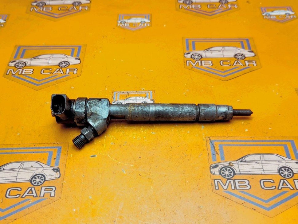 Форсунка ДИЗЕЛЬ MERCEDES-BENZ V-класс W638/W639 (1996 - 2003) V 220 2.1 D AT (122 л.с.) фото 1 &mdash; Разборка Мерседес