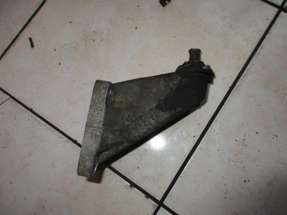 Лапа левая MERCEDES-BENZ E-класс W210/S210 (1995 - 1999) фото 1 — Разборка Мерседес