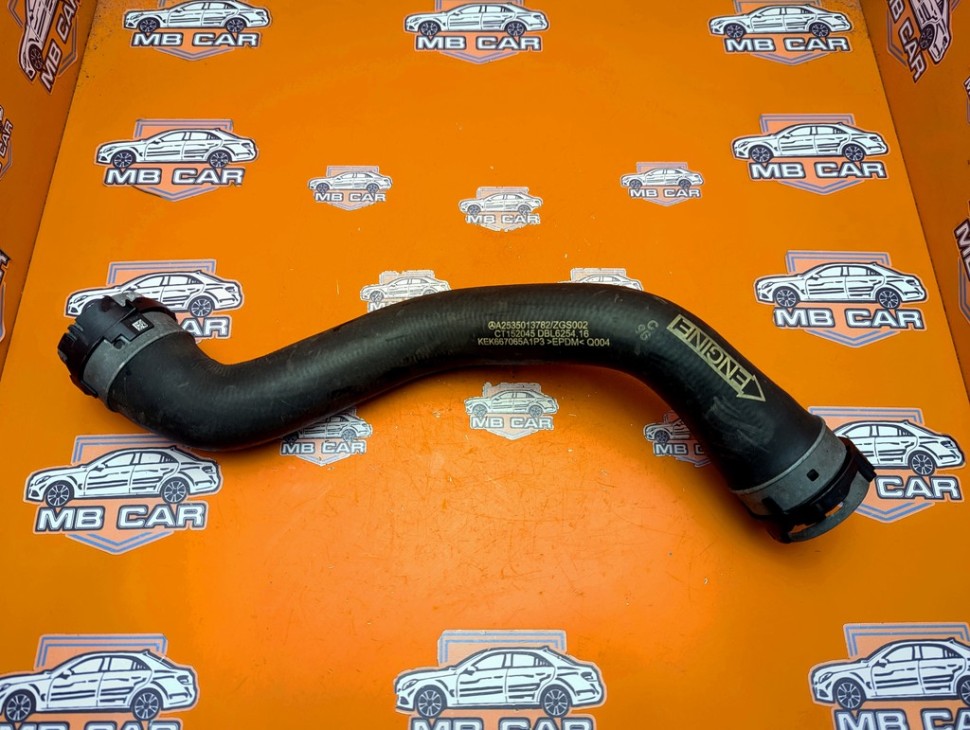 Патрубок радиатора MERCEDES-BENZ E-класс W213/S213/C238/A238 (2016 - 2021) фото 1 — Разборка Мерседес