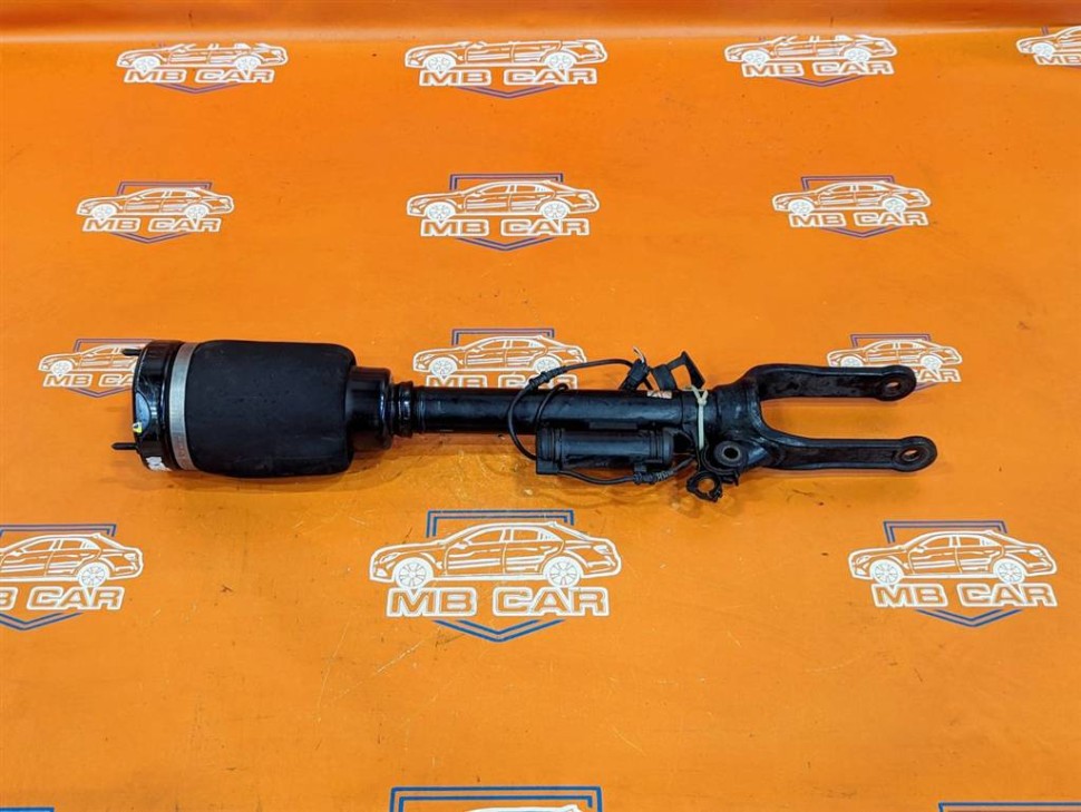 Пневмостойка передняя MERCEDES-BENZ M-класс W164 (2005 - 2008) фото 1 — Разборка Мерседес