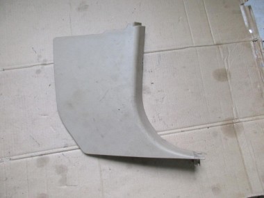 Накладка передней стойки MERCEDES-BENZ R-класс W251 (2005 - 2007) — Разборка Мерседес