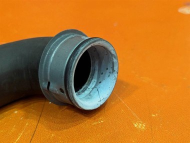 Патрубок ОЖ MERCEDES-BENZ E-класс W212/S212/C207/A207 рестайлинг (2013 - 2016) — Разборка Мерседес