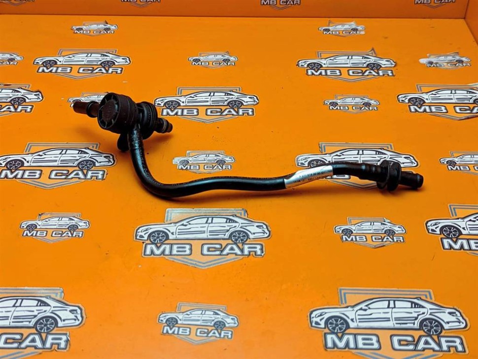 Трубка вентиляции картерных газов MERCEDES-BENZ C-класс W204/S204 (2006 - 2011) фото 1 — Разборка Мерседес