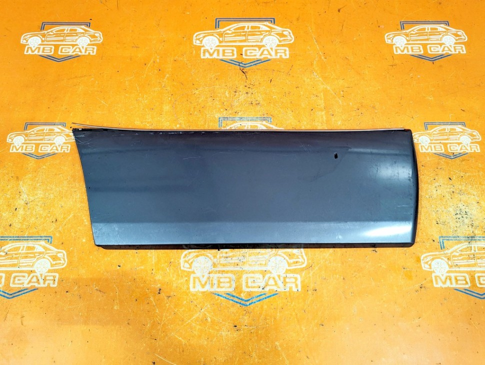 Молдинг двери MERCEDES-BENZ E-класс W124/S124/C124/A124 (1984 - 1997) фото 1 — Разборка Мерседес