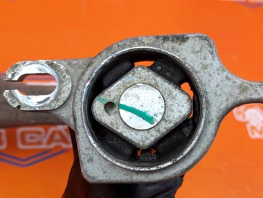 Рычаг передний нижний правый MERCEDES-BENZ GLE-класс W166 (2015 - 2018) — Разборка Мерседес