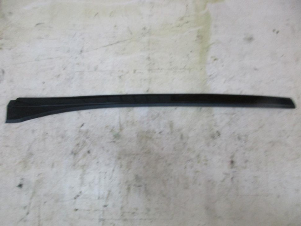 Молдинг лобового стекла MERCEDES-BENZ GLC-класс X253 (2015 - 2019) фото 1 — Разборка Мерседес