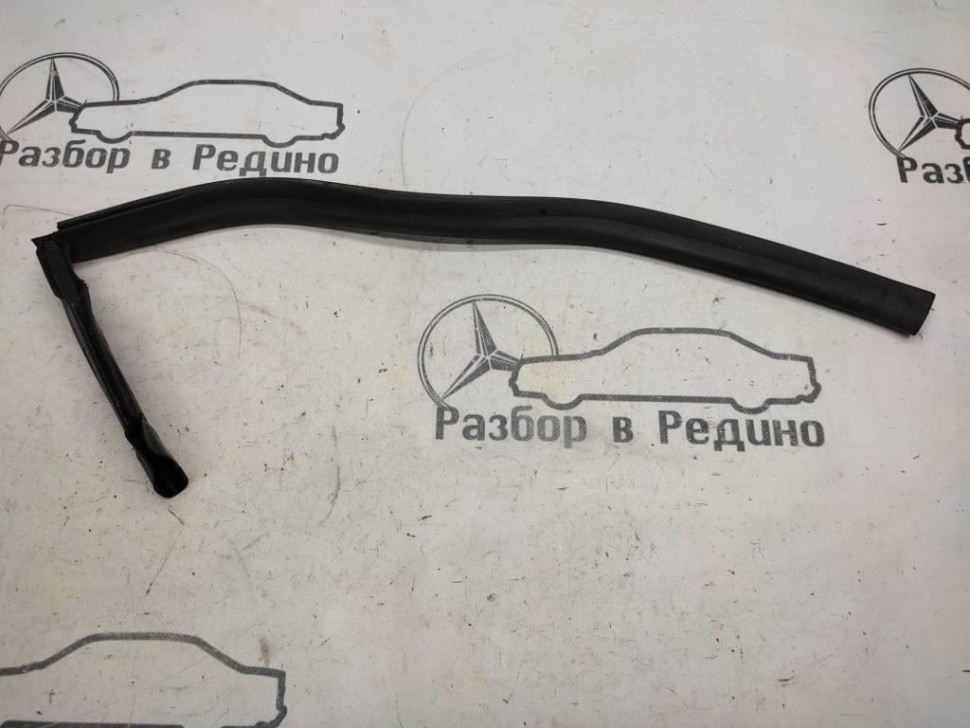 Уплотнитель моторного отсека MERCEDES-BENZ E-класс W212/S212/C207/A207 (2009 - 2013) фото 1 — Разборка Мерседес