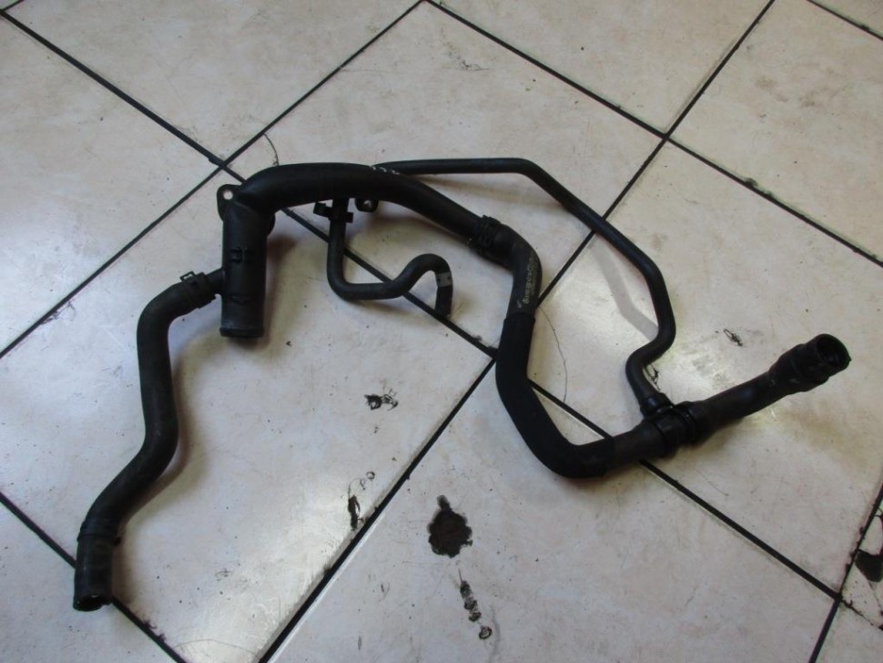 Патрубок ОЖ MERCEDES-BENZ B-класс W245 (2005 - 2009) фото 1 — Разборка Мерседес