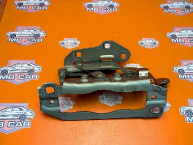 Петля капота MERCEDES-BENZ C-класс W204/S204 (2006 - 2011) — Разборка Мерседес