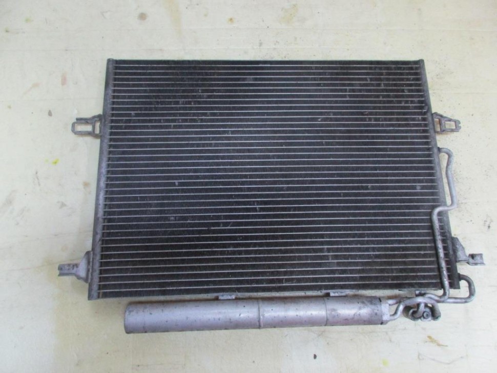 Радиатор кондиционера MERCEDES-BENZ CLS-класс C219 (2004 - 2008) фото 1 — Разборка Мерседес