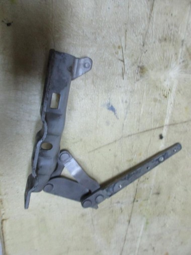 Петля капота MERCEDES-BENZ C-класс W203/S203/CL203 (2000 - 2004) — Разборка Мерседес