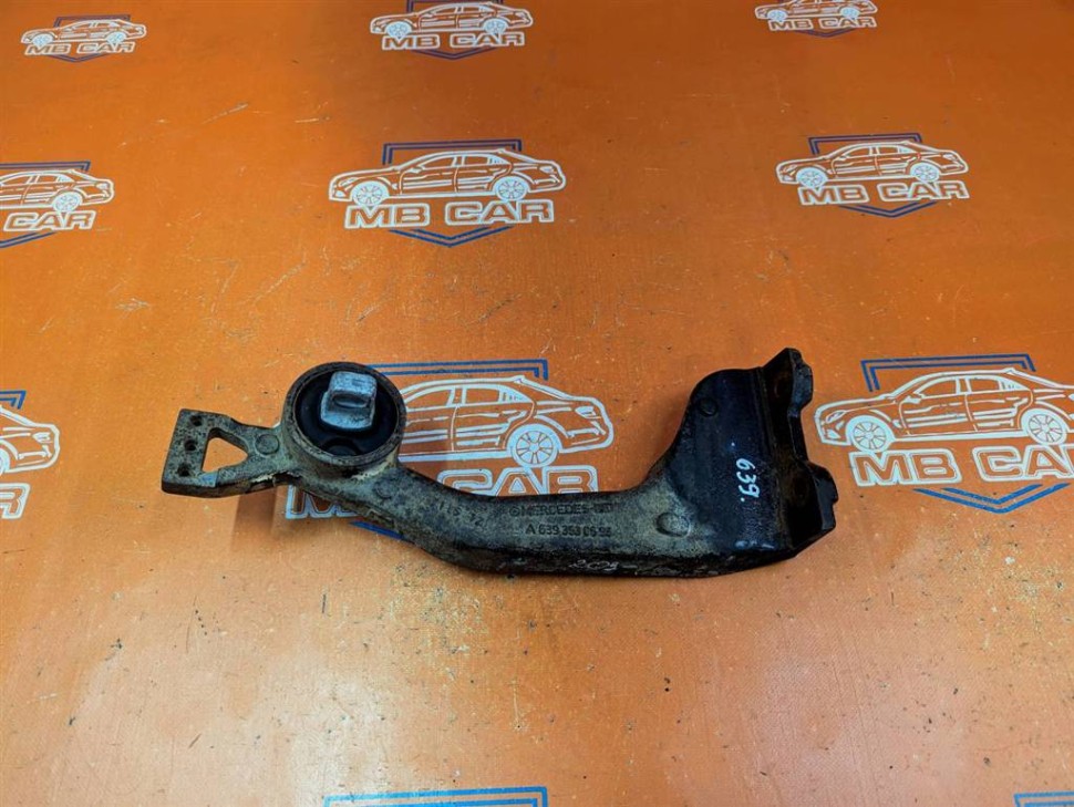 Кронштейн редуктора MERCEDES-BENZ Vito W639 рестайлинг (2010 - 2014) фото 1 — Разборка Мерседес