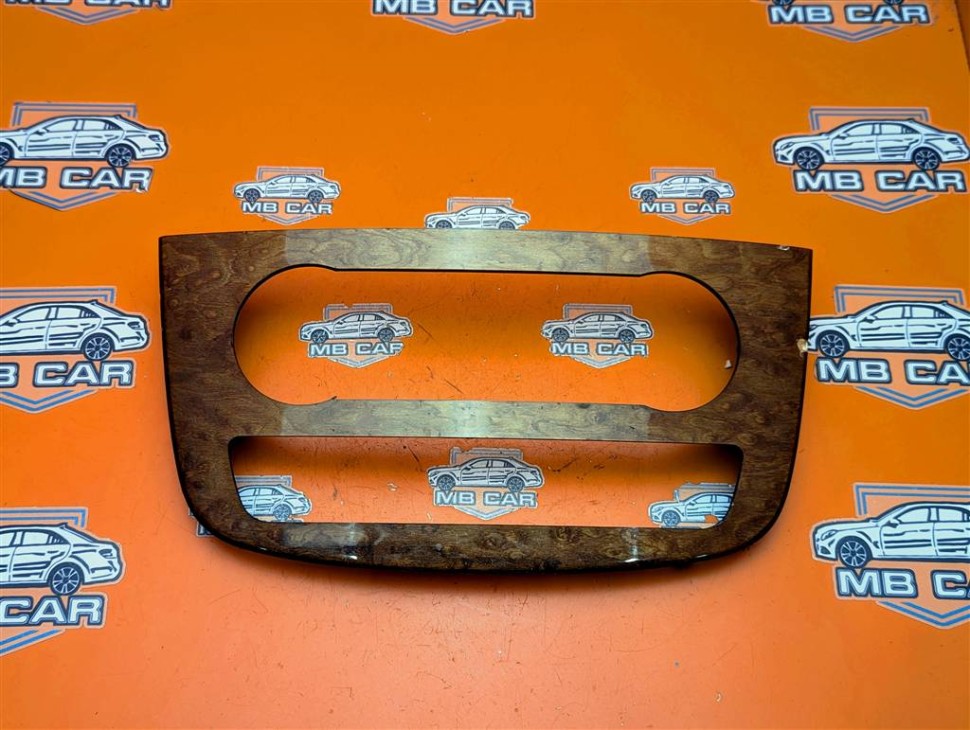 Накладка блока климата MERCEDES-BENZ R-класс W251 рестайлинг (2007 - 2010) фото 1 — Разборка Мерседес