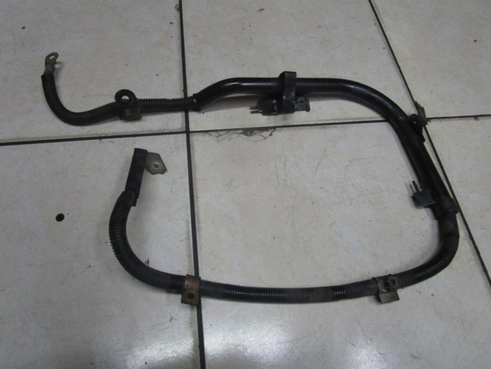 Провод стартера MERCEDES-BENZ C-класс W203/S203/CL203 рестайлинг (2004 - 2008) фото 1 — Разборка Мерседес