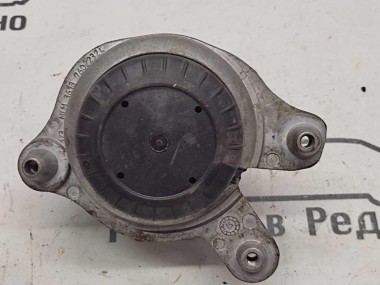 Опора двигателя MERCEDES-BENZ C-класс W205/S205/C205/A205 (2014 - 2018) — Разборка Мерседес