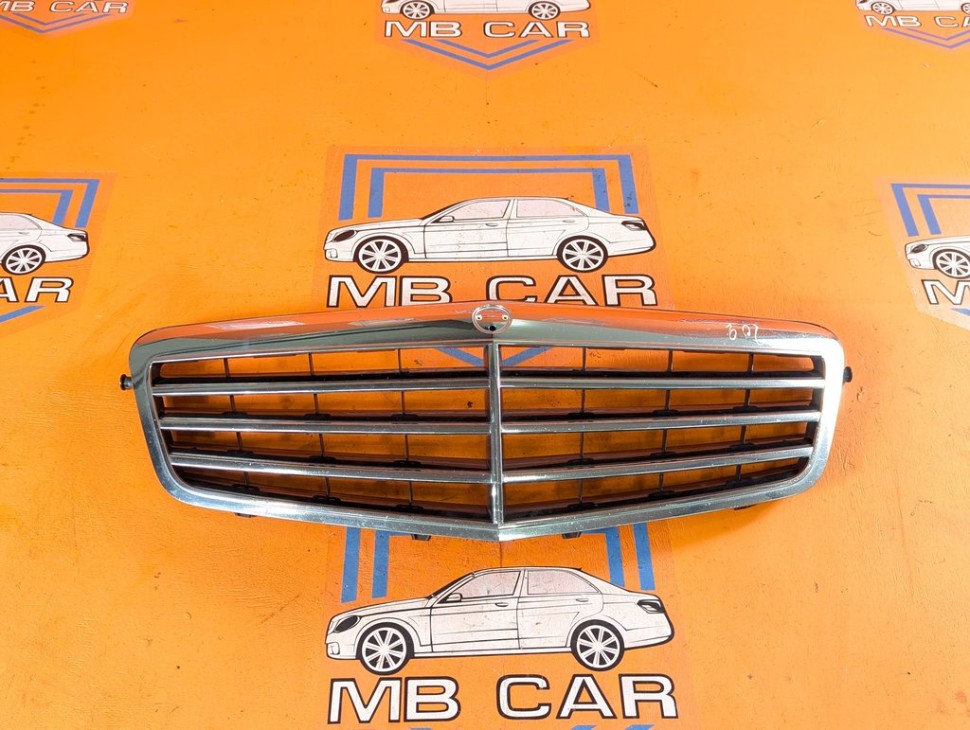 Решетка радиатора MERCEDES-BENZ E-класс W212/S212/C207/A207 (2009 - 2013) фото 1 &mdash; Разборка Мерседес