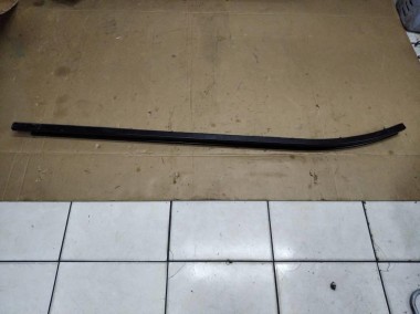 Шина скольжения сдвижной двери MERCEDES-BENZ Sprinter W906 (2006 - 2019) — Разборка Мерседес