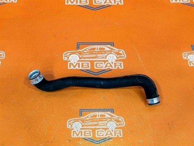 Патрубок радиатора MERCEDES-BENZ C-класс W204/S204 (2006 - 2011) — Разборка Мерседес