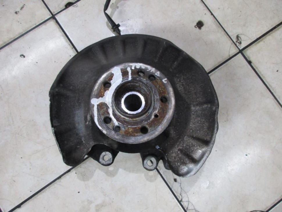 Кулак подвески задний правый MERCEDES-BENZ M-класс W166 (2011 - 2015) фото 1 — Разборка Мерседес