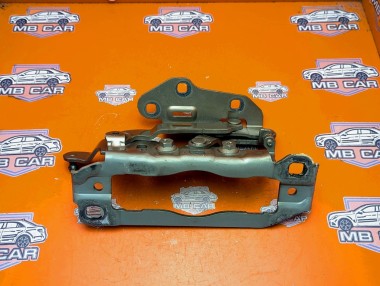 Петля капота MERCEDES-BENZ C-класс W204/S204 (2006 - 2011) — Разборка Мерседес