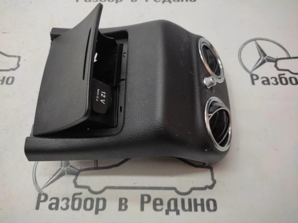 Накладка подлокотника MERCEDES-BENZ E-класс W213/S213/C238/A238 (2016 - 2021) фото 1 — Разборка Мерседес