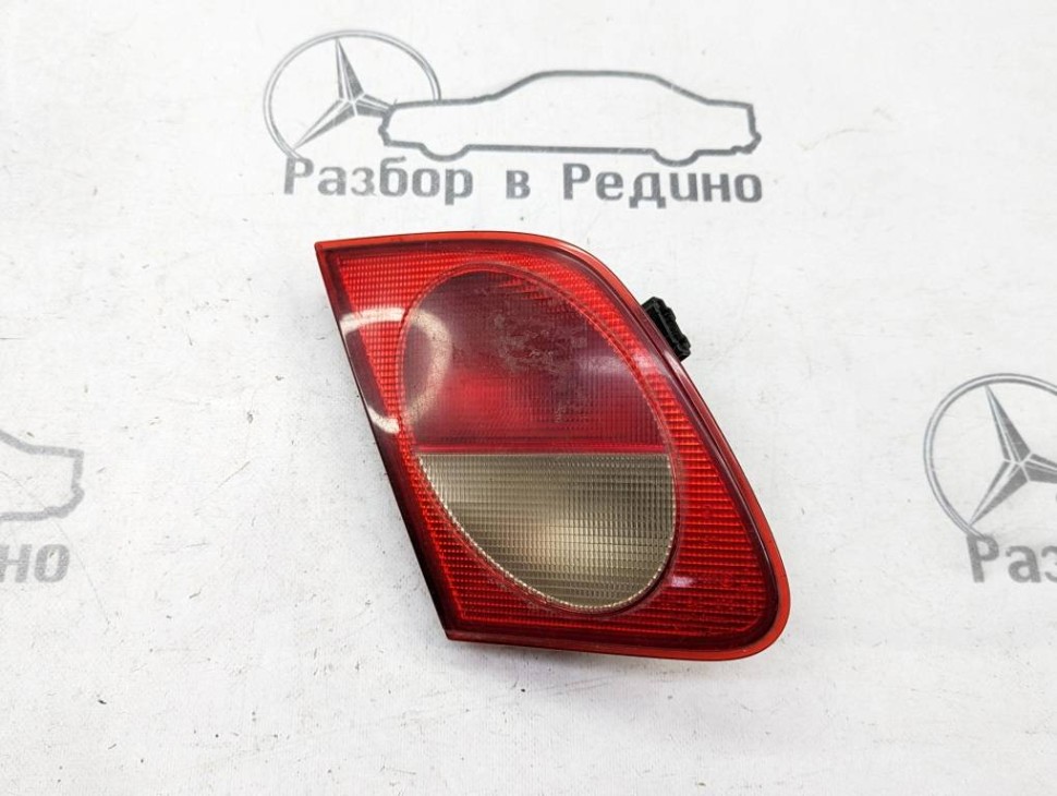 Фонарь крышки багажника MERCEDES-BENZ E-класс W210/S210 (1995 - 1999) фото 1 — Разборка Мерседес