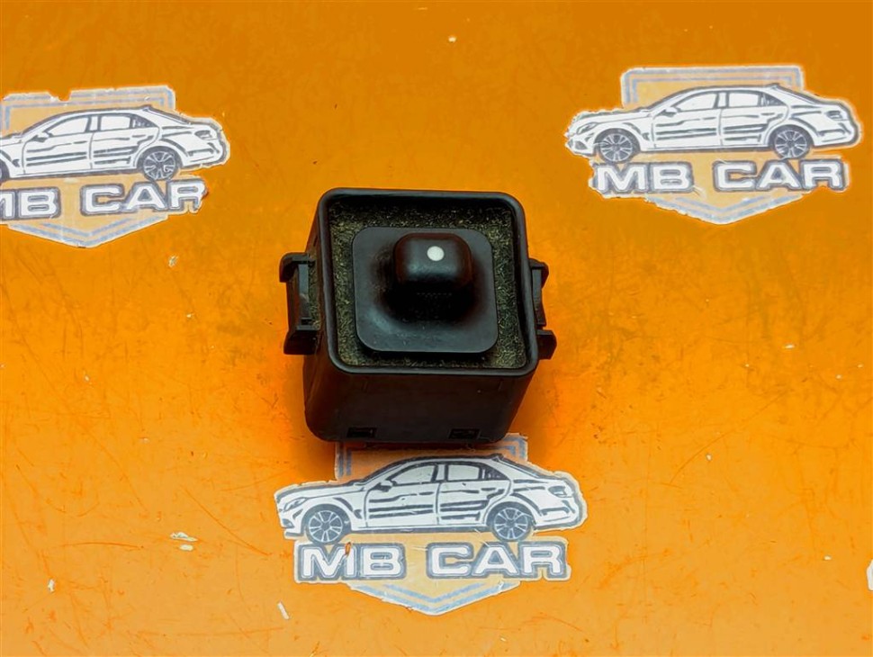 Кнопка регулировки зеркал MERCEDES-BENZ W124 W124/S124/C124/A124 (1984 - 1993) фото 1 — Разборка Мерседес