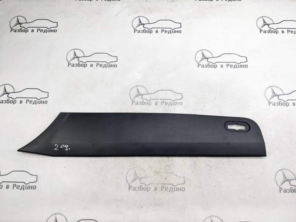 Молдинг крыла правый MERCEDES-BENZ Sprinter W906 (2006 - 2019) фото 1 — Разборка Мерседес