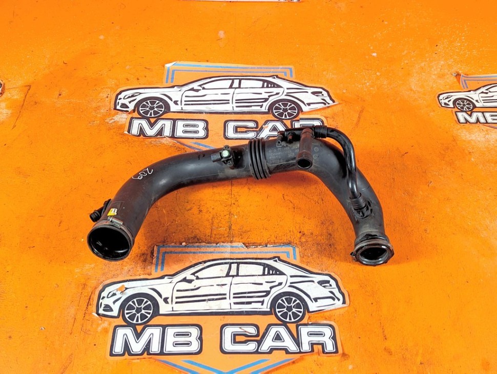 Патрубок воздушный MERCEDES-BENZ C-класс W204/S204 (2006 - 2011) фото 1 &mdash; Разборка Мерседес