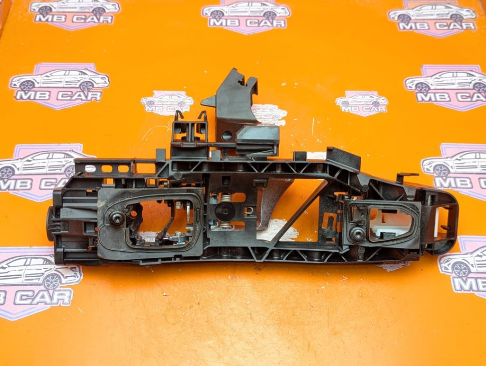 Ответная часть замка двери MERCEDES-BENZ GLC-класс Coupe C253 (2016 - 2019) фото 1 &mdash; Разборка Мерседес