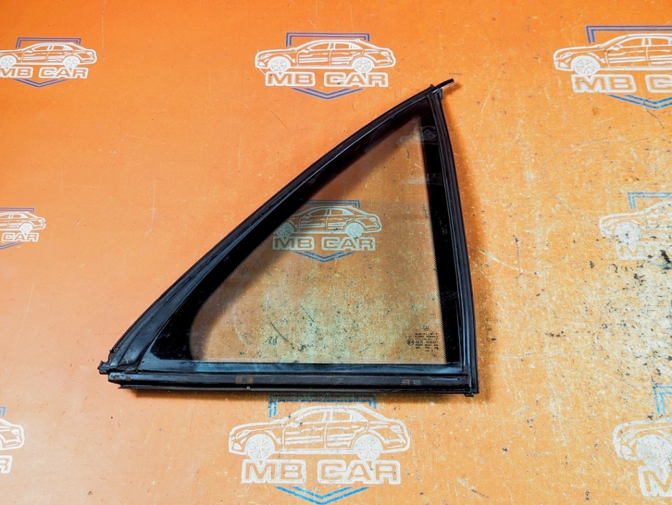 Стекло заднее правое MERCEDES-BENZ S-класс W140 (1991 - 1998) фото 1 — Разборка Мерседес