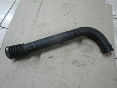 Патрубок воздушный MERCEDES-BENZ W124 W124/S124/C124/A124 (1984 - 1993) — Разборка Мерседес
