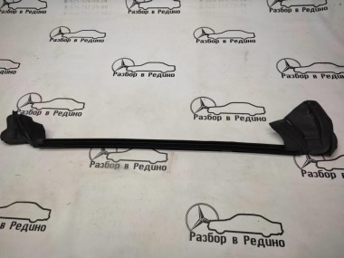 Уплотнитель стекла двери MERCEDES-BENZ CLS-класс C218/X218 (2010 - 2014) — Разборка Мерседес