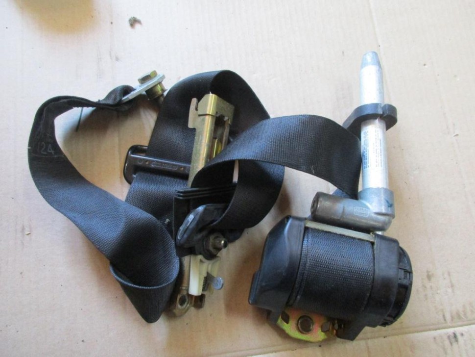 Ремень безопасности передний правый MERCEDES-BENZ W124 W124/S124/C124/A124 (1984 - 1993) фото 1 — Разборка Мерседес