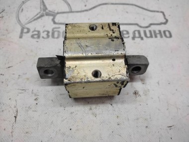 Опора КПП MERCEDES-BENZ C-класс W203/S203/CL203 (2000 - 2004) — Разборка Мерседес