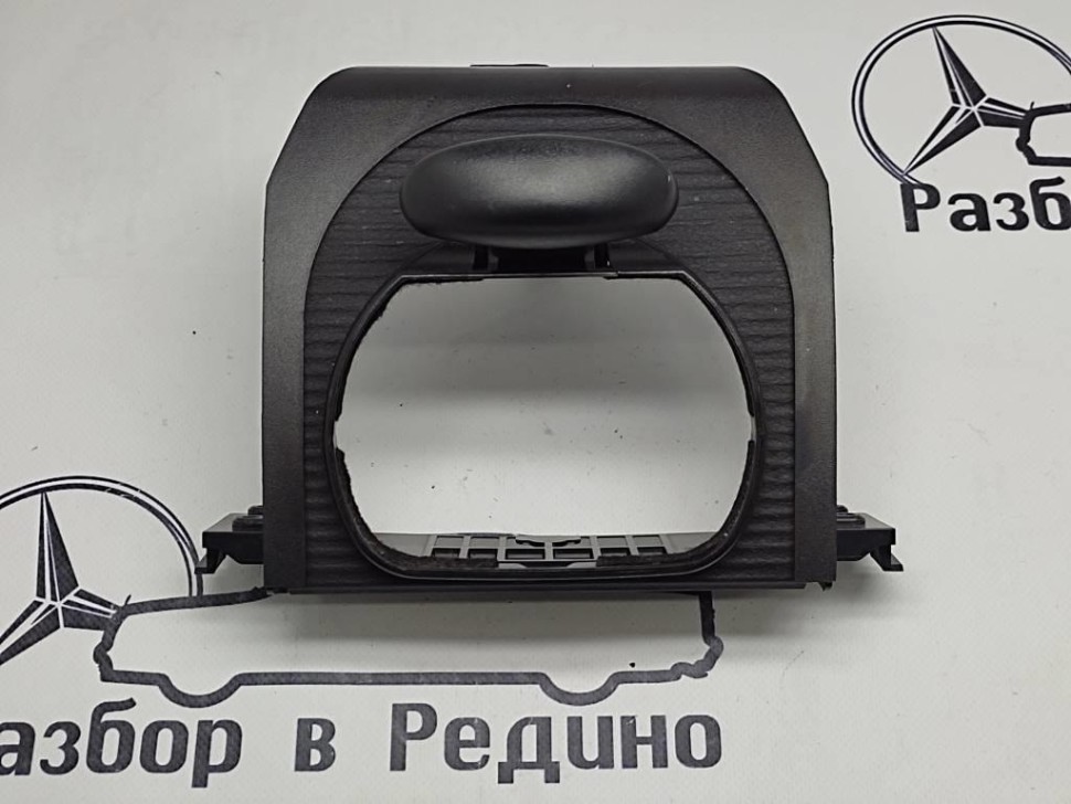 Крышка рулевой колонки MERCEDES-BENZ CLS-класс C219 (2004 - 2008) фото 1 — Разборка Мерседес